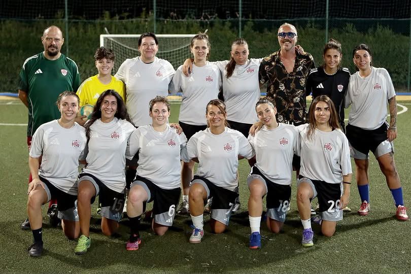 Foto di squadra della prima squadra femminile